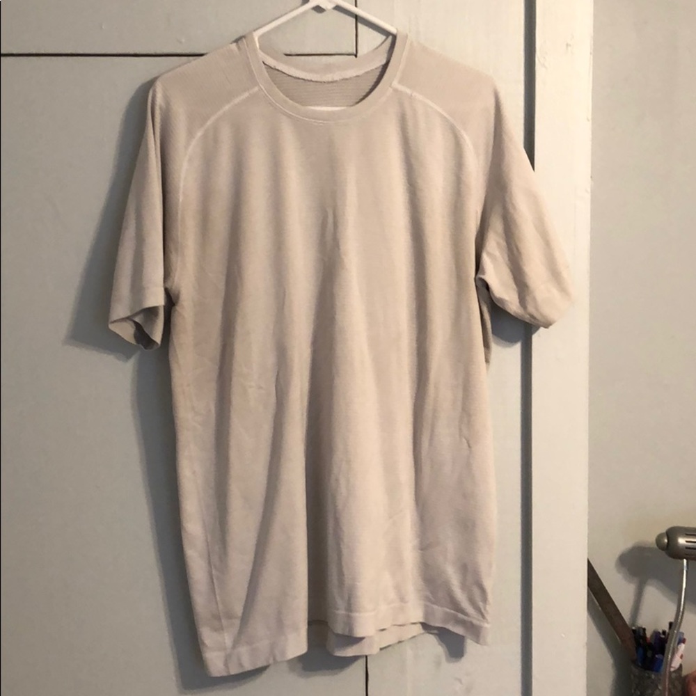 Lulu lemon shirt